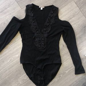 Open shoulder bodysuit